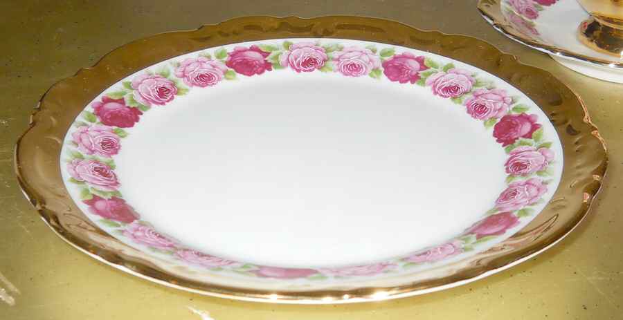 GLP31 Dinner Plate by Gloria Porcelain-1