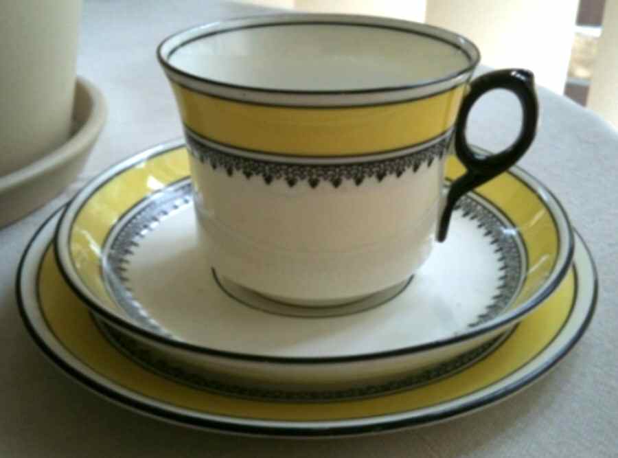 906 Footed Cup & Saucer Set by Gladstone-1