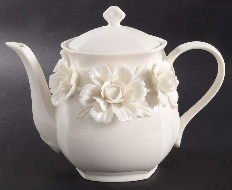 Rosemary Teapot & Lid by Godinger-1