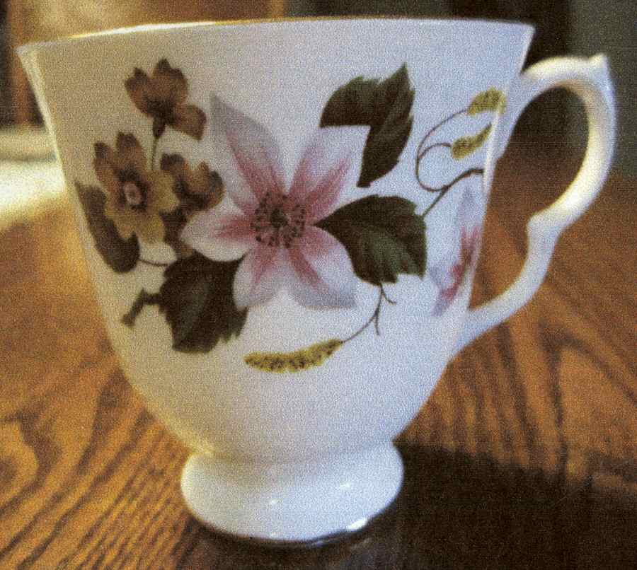 GAU10 Footed Cup by Gainsborough-1