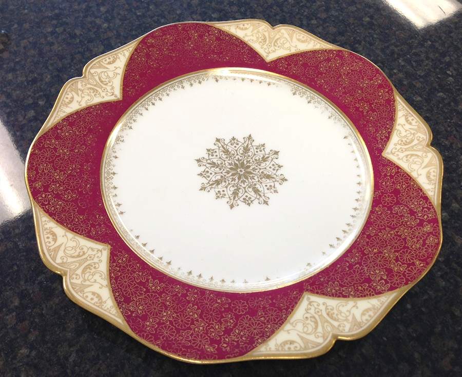 GUE735 Dinner Plate by WM Guerin-1