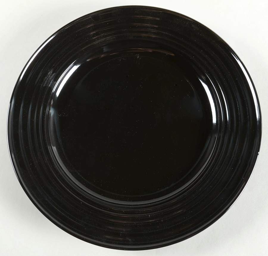 Stanza Black Dinner Plate by Gibson Designs-1