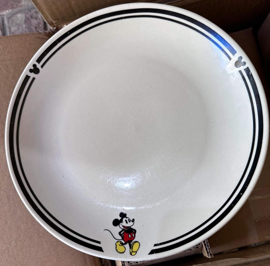 Pie Eyed Mickey Dinner Plate by Gibson Designs-1