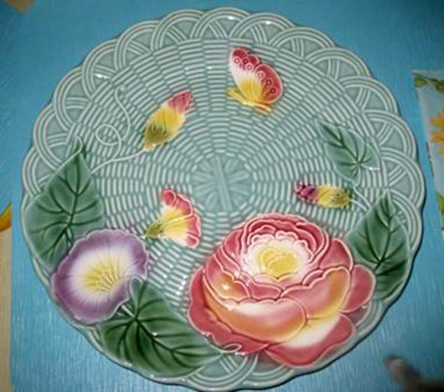 GEH1 Dinner Plate by Genevieve Lethu-1