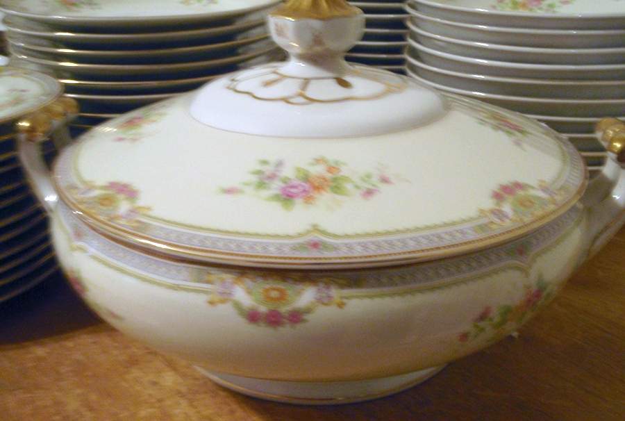 GOC75 Round Covered Vegetable by Gold China-1
