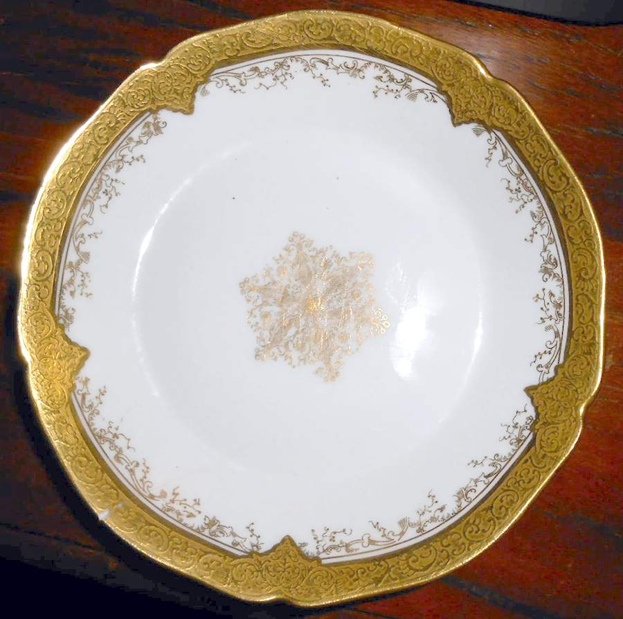 GUE749 Dinner Plate by WM Guerin-1