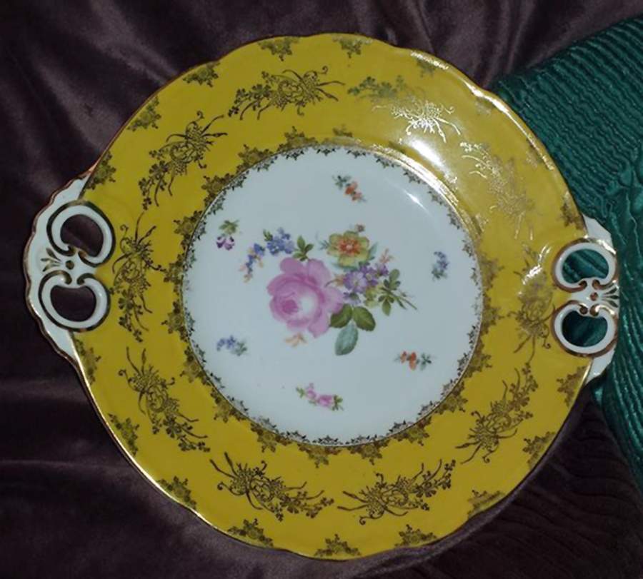 386-2749 Handled Cake Plate by KPM-1