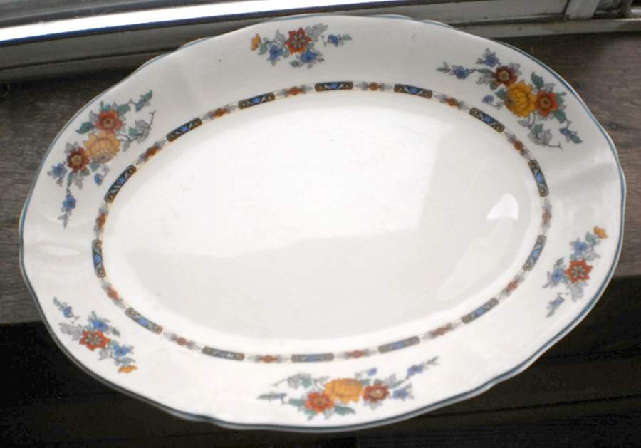 GEO574 11" Oval Serving Platter by WS George-1