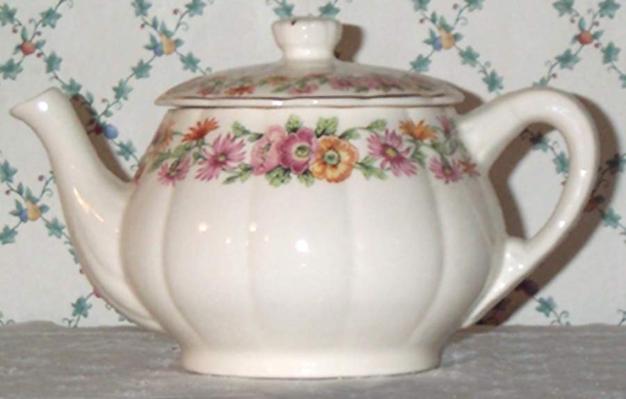 GEO580 Teapot & Lid by WS George-1