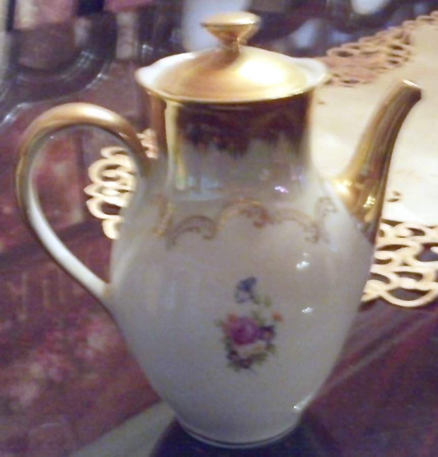 GIN330 Coffee Pot & Lid by Ginori 1735-1