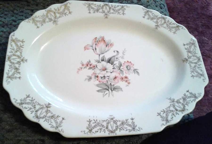 GEO582 11" Oval Serving Platter by WS George-1