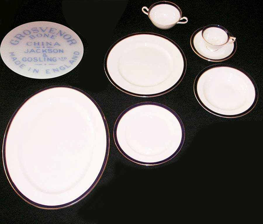 GRO79 Dinner Plate by Grosvenor-1