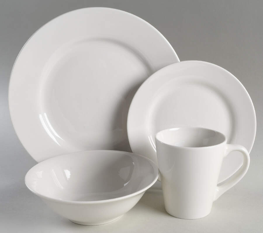 Noble Court 32 Piece Estate Set by Gibson Designs-1