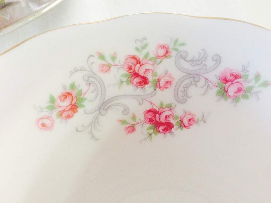 GAU12 (Scalloped) Salad Plate by Gainsborough-1