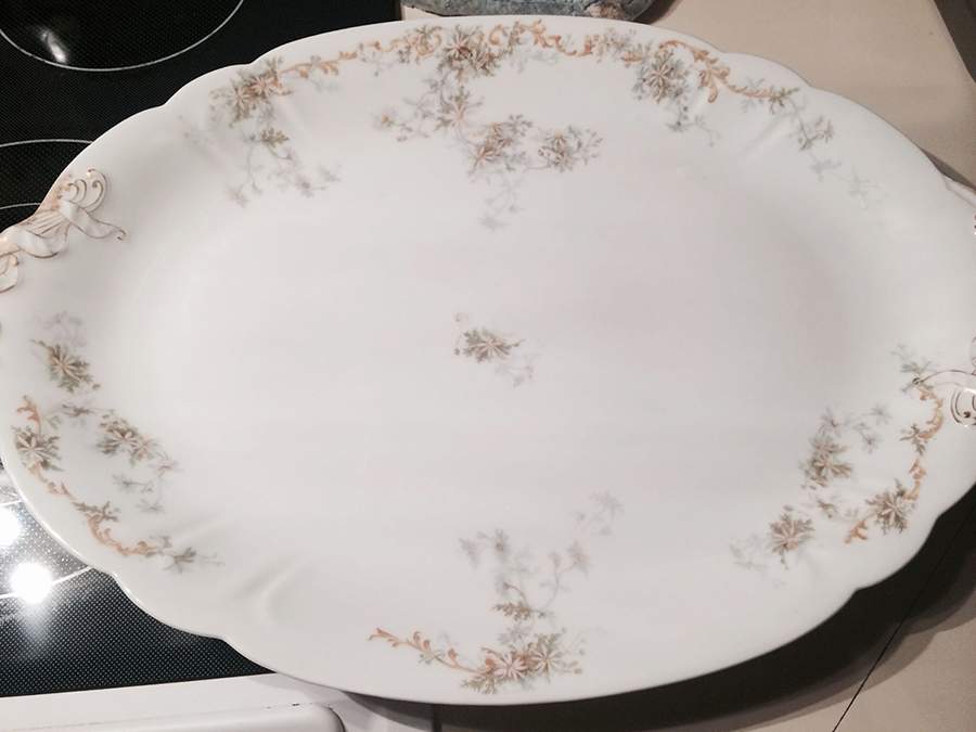 GUE767 18" Oval Serving Platter by WM Guerin-1