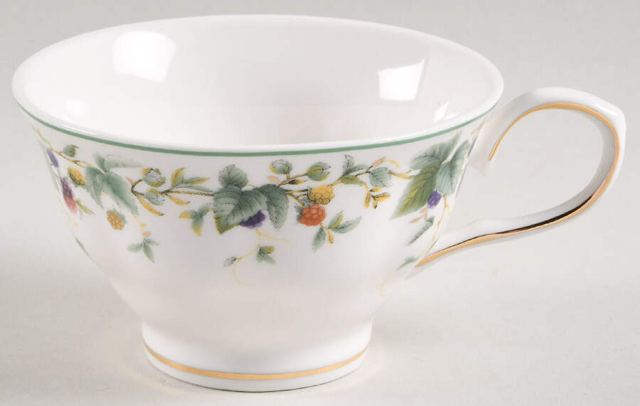 Berry Yard Footed Cup by Grace's Teaware-1