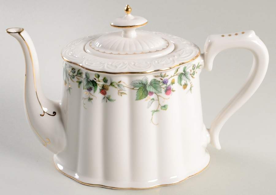 Berry Yard Teapot & Lid by Grace's Teaware-1