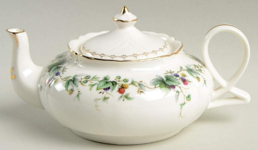 Berry Yard Teapot for Individual Teapot & Lid with Cup by Grace's Teaware-1
