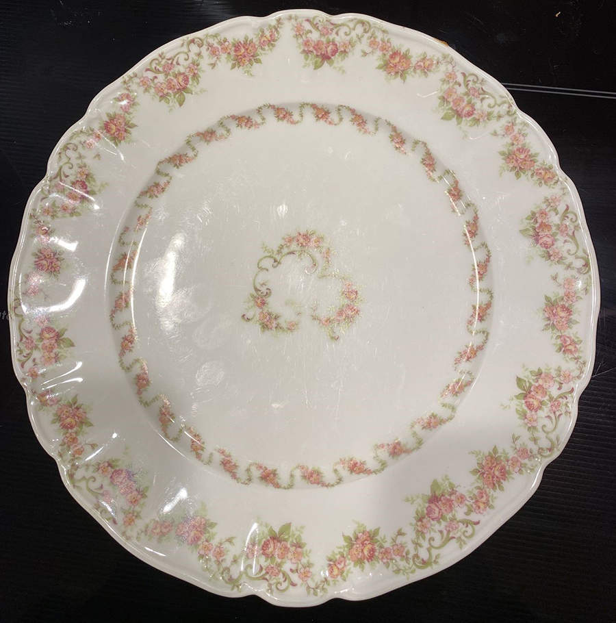 GUE776 Dinner Plate by WM Guerin-1