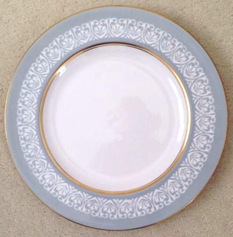 Largo Dinner Plate by Grosvenor-1