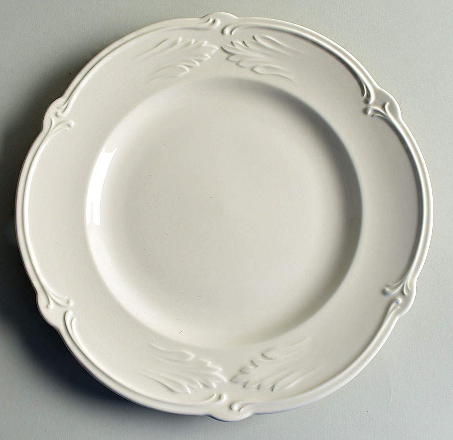 Rocaille Blanc (White) Dinner Plate by Faiencerie De Gien-1