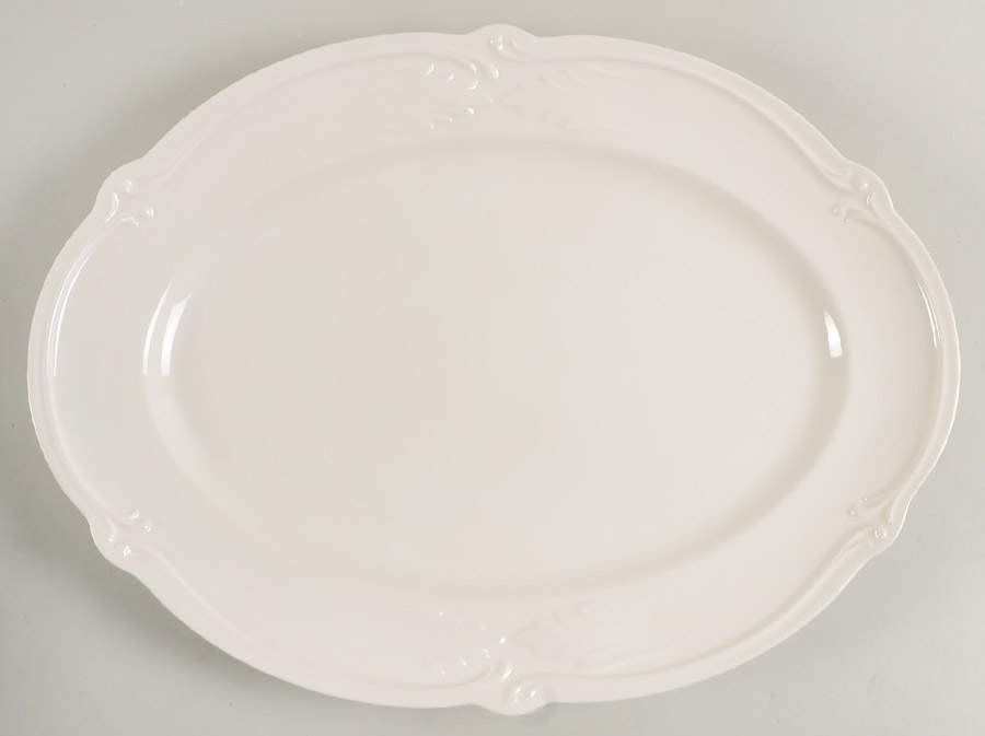 Rocaille Blanc (White) 15" Oval Serving Platter by Faiencerie De Gien-1