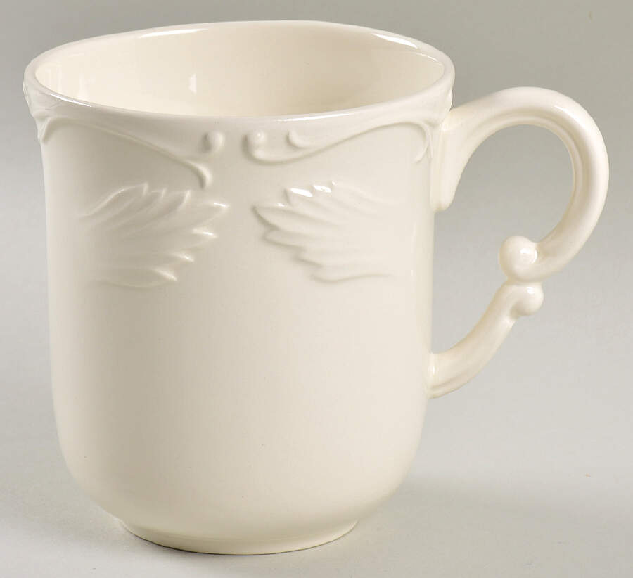 Rocaille Blanc (White) Mug by Faiencerie De Gien-1
