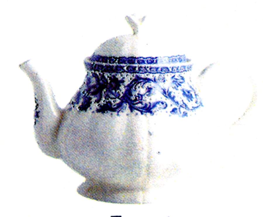 Rouen 37 Teapot & Lid by Faiencerie De Gien-1