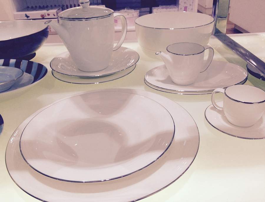 Waves Dinner Plate by Ginori 1735-1