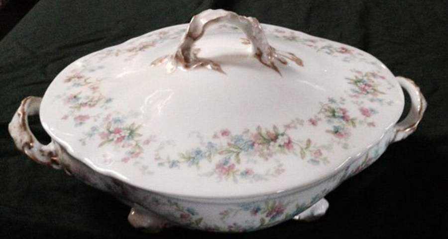 GUE787 Round Covered Vegetable by WM Guerin-1
