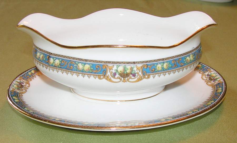 GUE789 Gravy Boat with Attached Underplate by WM Guerin-1