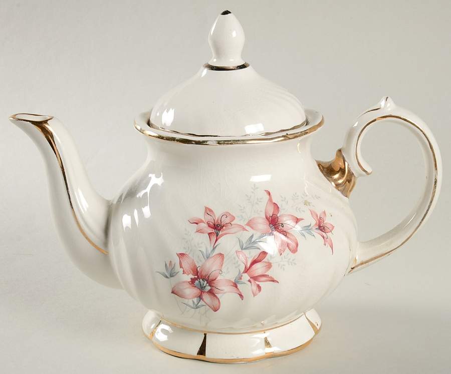 W839 Teapot & Lid by Gibsons-England-1