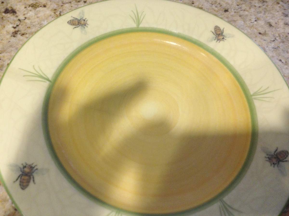 Bee Dinner Plate by Georg Schmider-1