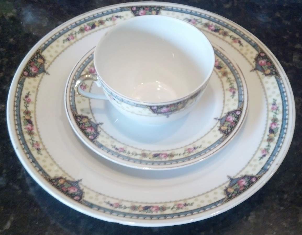 GEI13 Salad Plate by Gebruder Benedikt-1