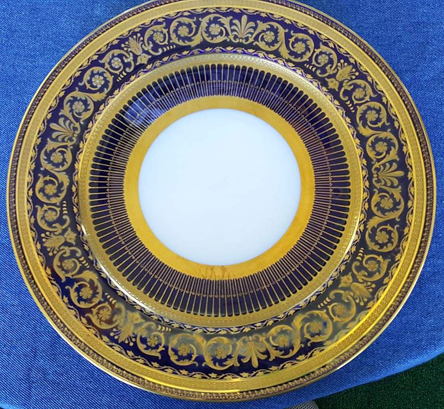 GUE812 Dinner Plate by WM Guerin-1