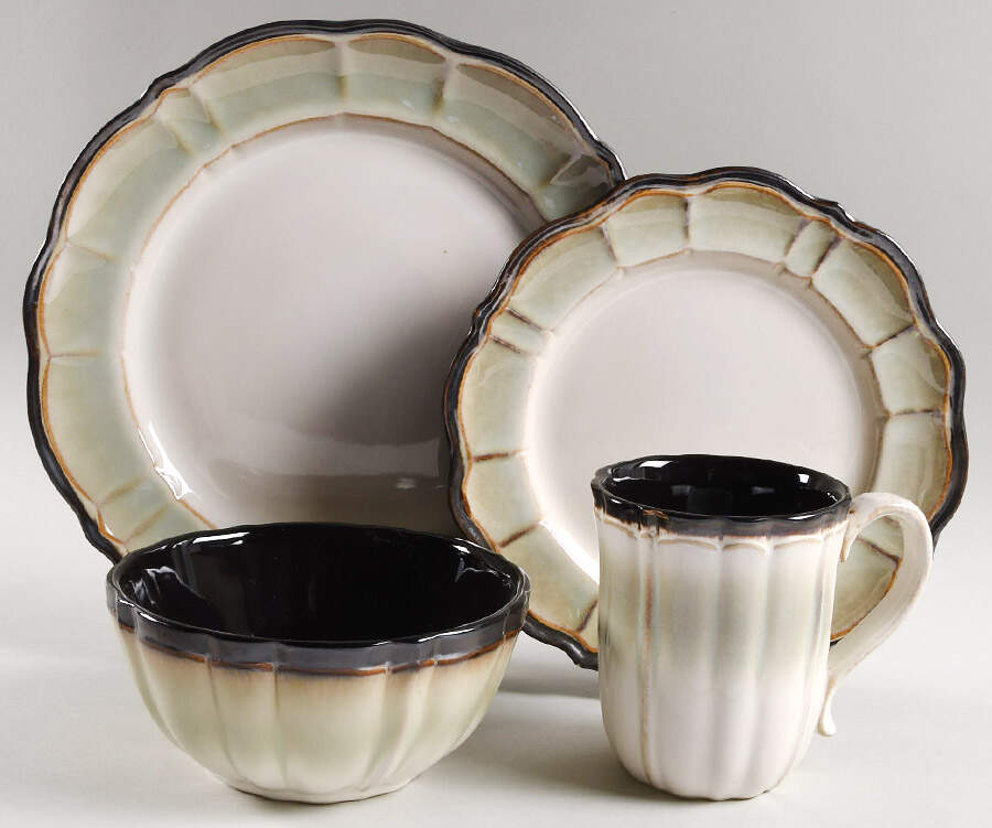 Mableton 4 Piece Place Setting by Gibson Designs-1