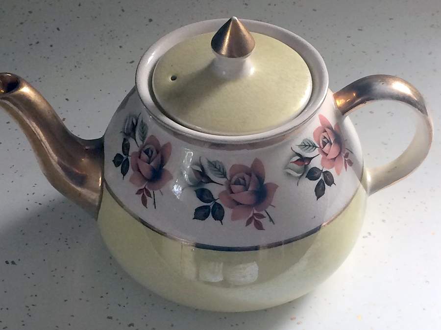 W810 Teapot & Lid by Gibsons-England-1