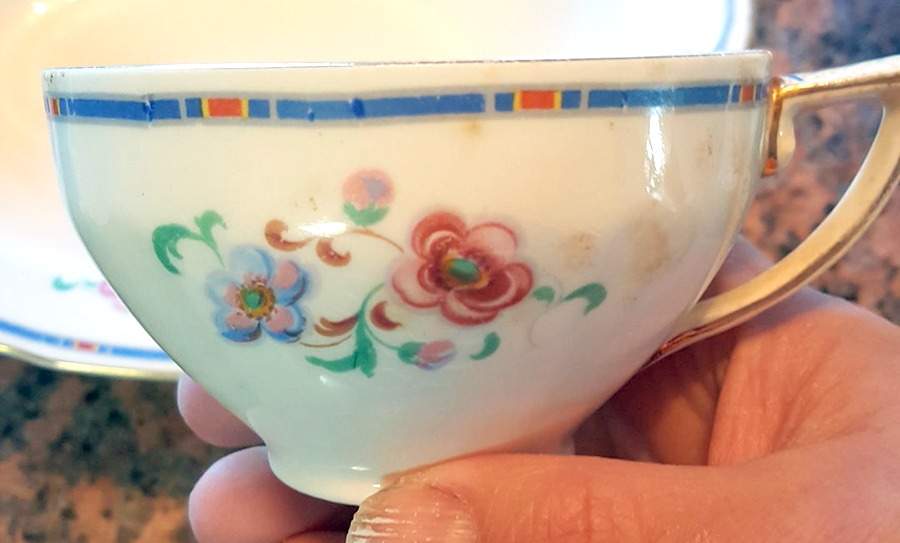 St Clair, The Flat Cup by Grindley-1
