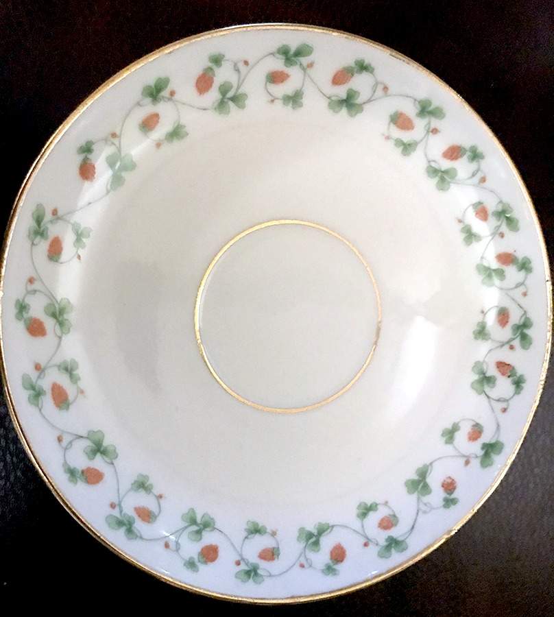 GUE827 Saucer by WM Guerin-1