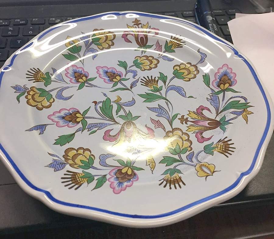 Teheran Dinner Plate by Faiencerie De Gien-1