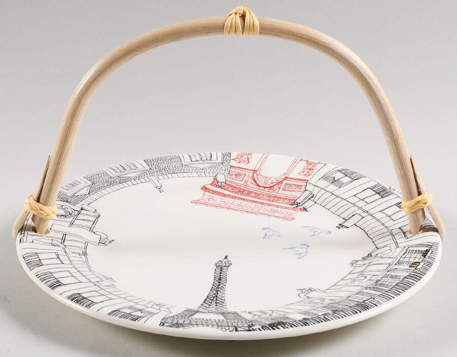 Ca C'est Paris 5 3/8"-5 5/8" Bamboo Handled Serving Plate  HC by Faiencerie De Gien-1