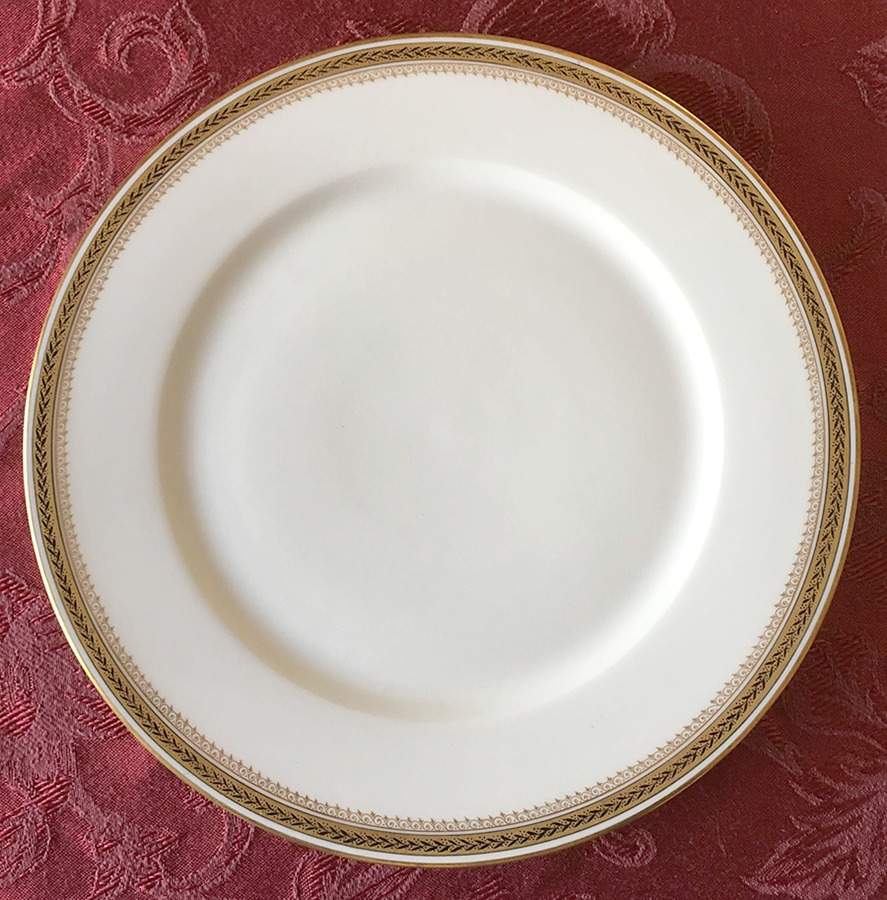 GUE830 Dinner Plate by WM Guerin-1