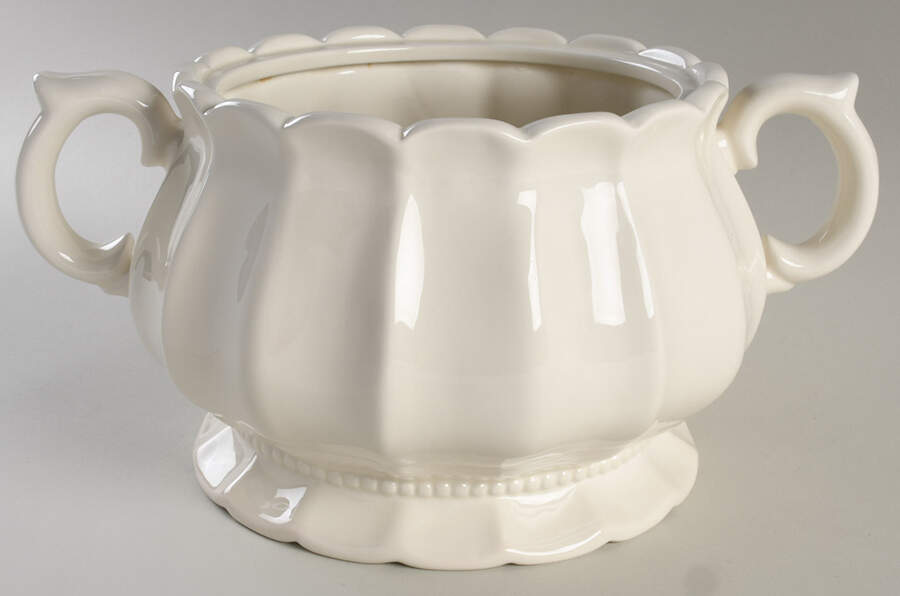 Crown Tureen No Lid by Gibson Designs-1