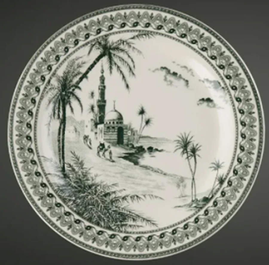 Les Depareillees Canape Plate by Faiencerie De Gien-1