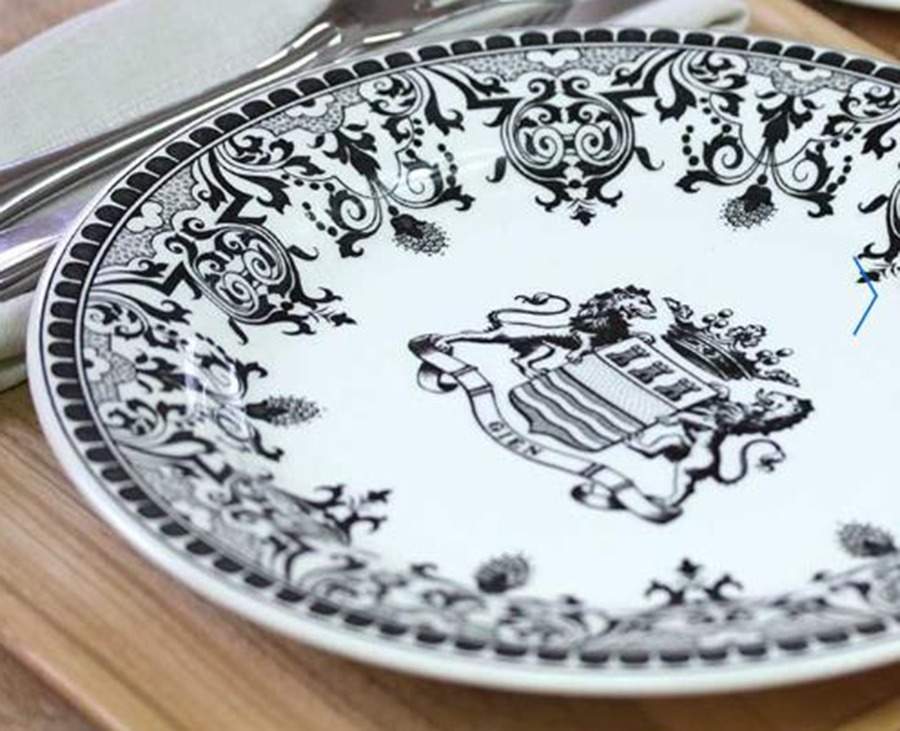 Les Depareillees Dinner Plate by Faiencerie De Gien-1