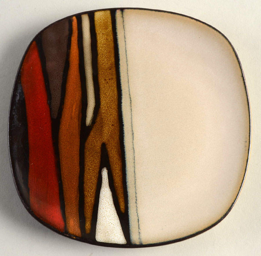 Matrice Red Appetizer Plate by Gibson Designs-1