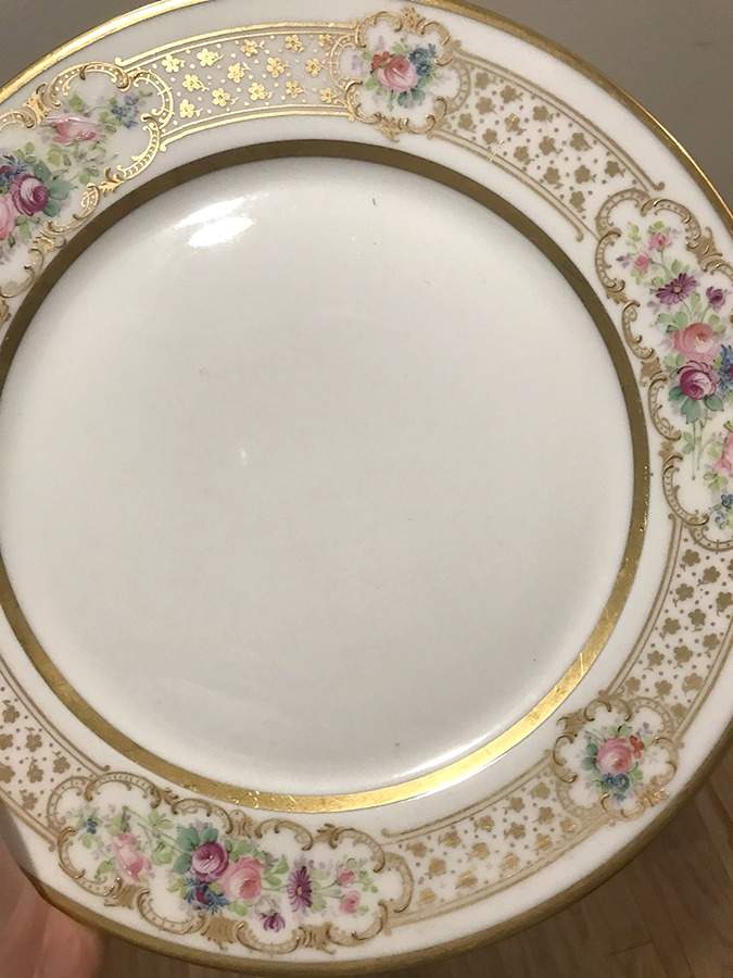 GUE832 Dinner Plate by WM Guerin-1