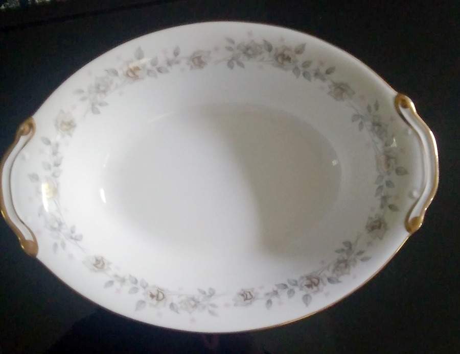 Florence 9" Oval Vegetable Bowl by Gold China-1