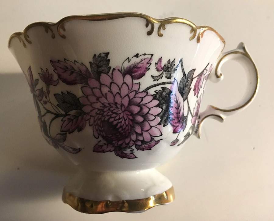 P594 Footed Cup by Grosvenor-1