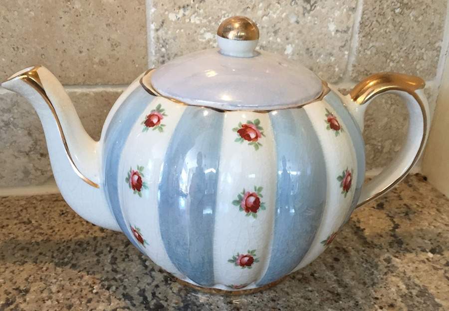 W765 Teapot & Lid by Gibsons-England-1